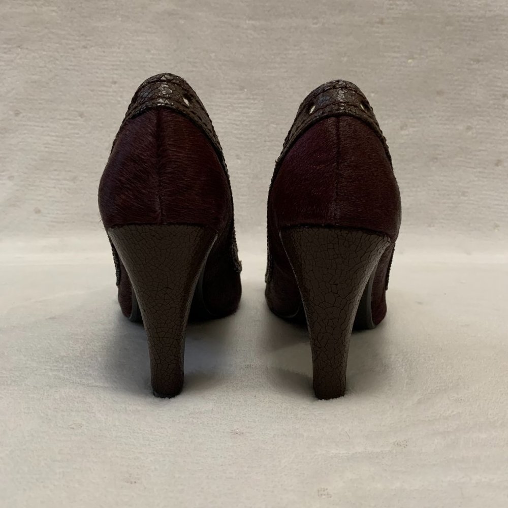 Naughty Monkey Vintage Heels - Picture 4 of 12